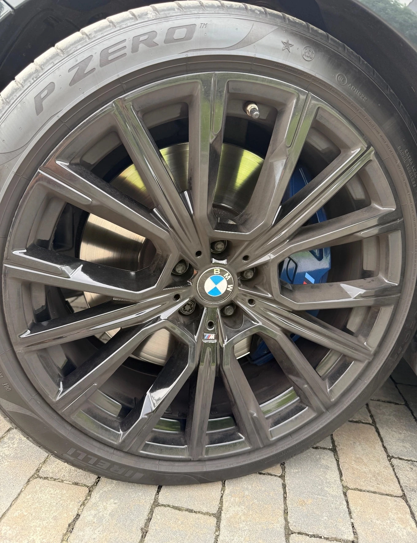 BMW 750 M-Sport xDrive - изображение 5