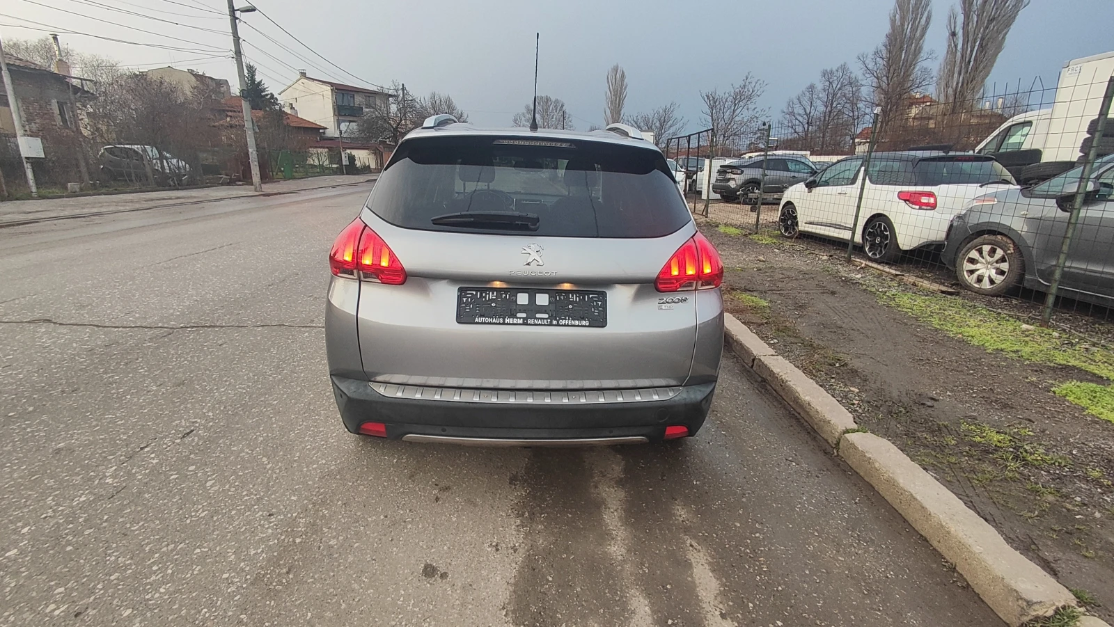 Peugeot 2008 1.2i Германия  - изображение 6