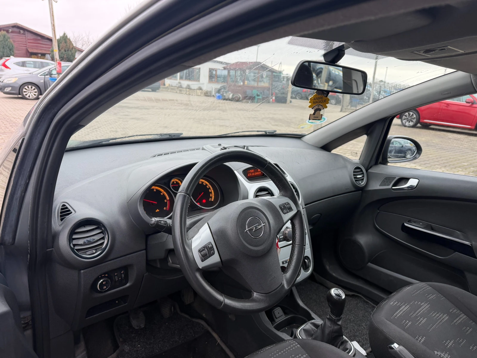Opel Corsa 1.3CDTI EURO 5 - изображение 10