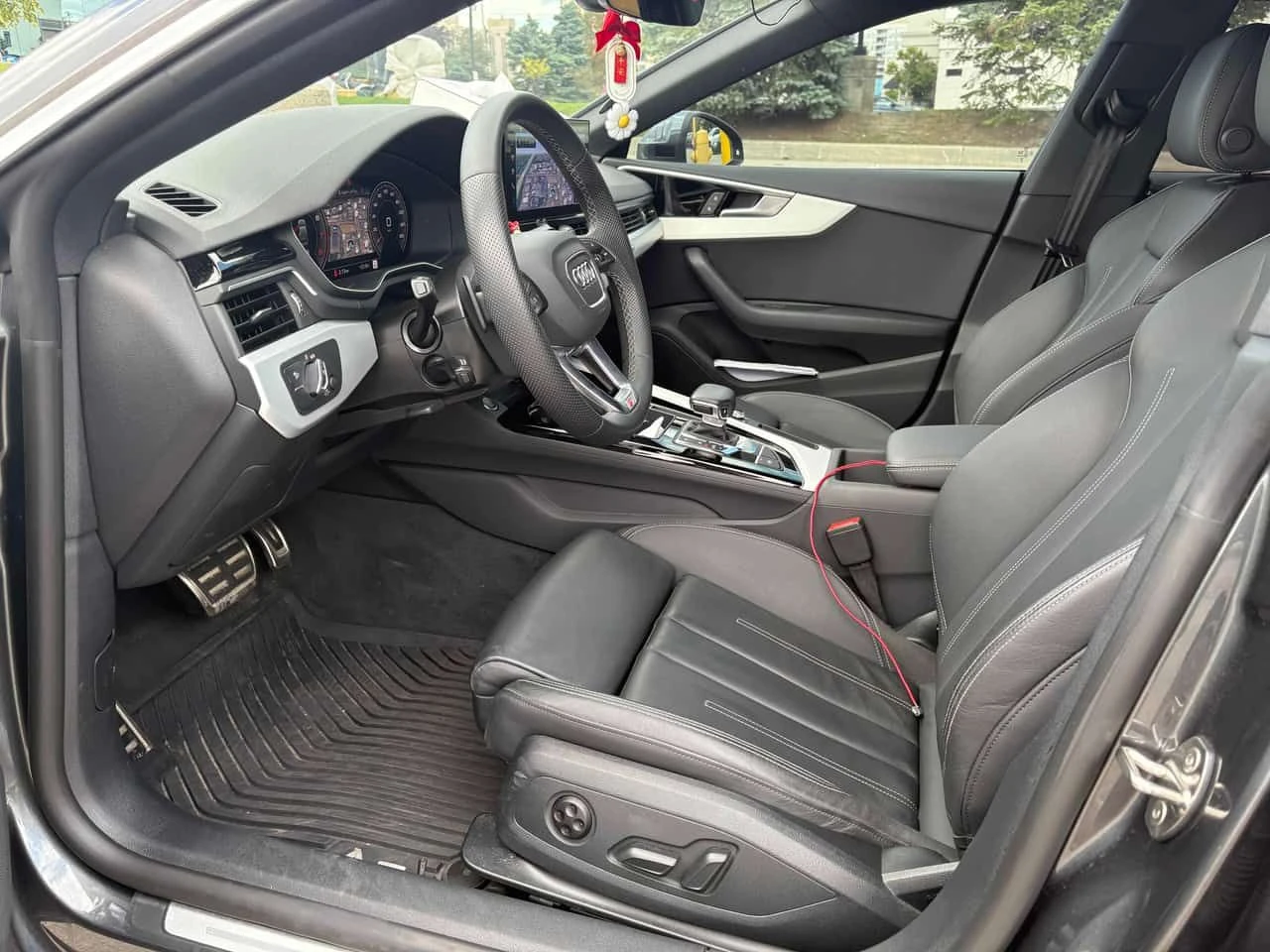 Audi A5 * Progressiv * CARFAX * ПАНОРАМА * KEYLESS * DIS * - изображение 5