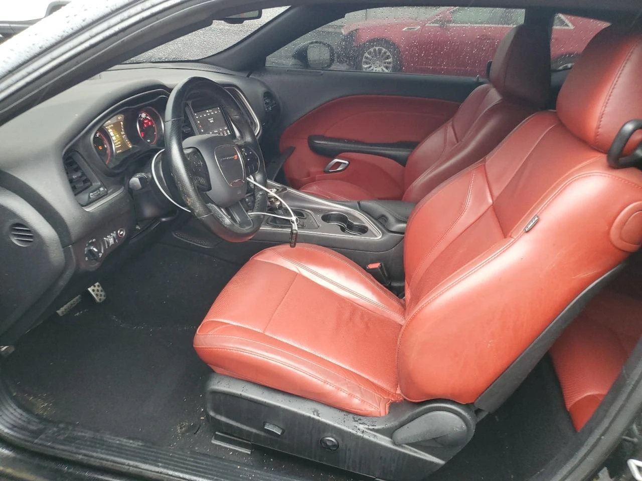Dodge Challenger R/T 5.7L HEMI| ЧЕРВЕН САЛОН|  - изображение 7