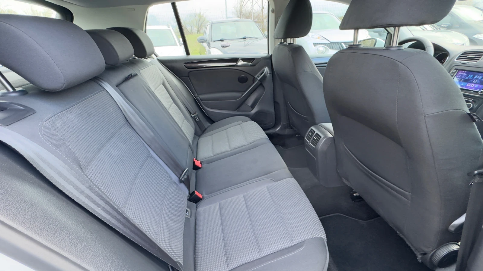 VW Golf 2.0 TDI 110 к.с. ИТАЛИЯ , снимка 15 - Автомобили и джипове - 54083880