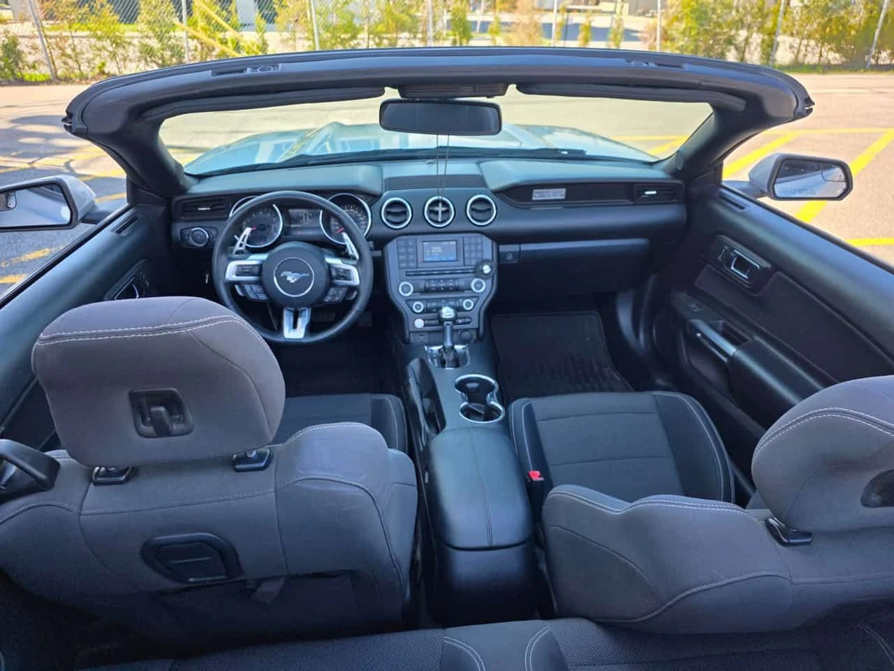 Ford Mustang * 2dr Conv V6 * АВТОКРЕДИТ БЕЗ ПЪРВОНАЧАЛНА ВНОСКА, снимка 5 - Автомобили и джипове - 55079192