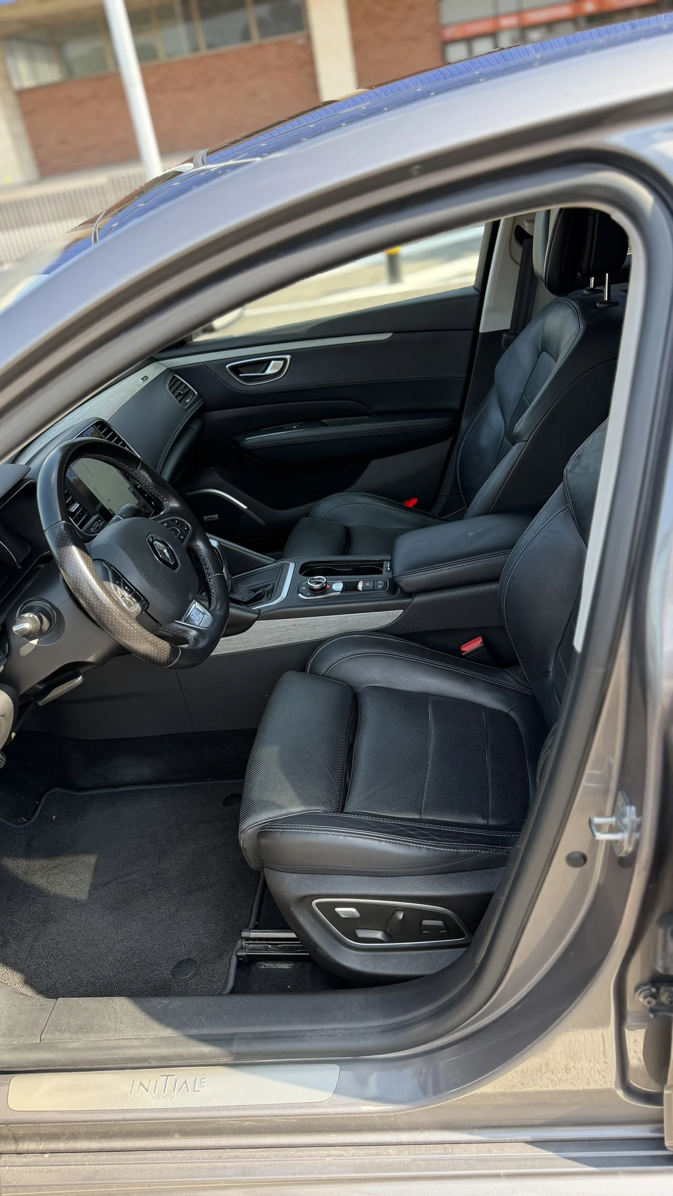 Renault Talisman KEYLESS/PANO/4CONTROL/FULL EXTRAS, снимка 9 - Автомобили и джипове - 55179585
