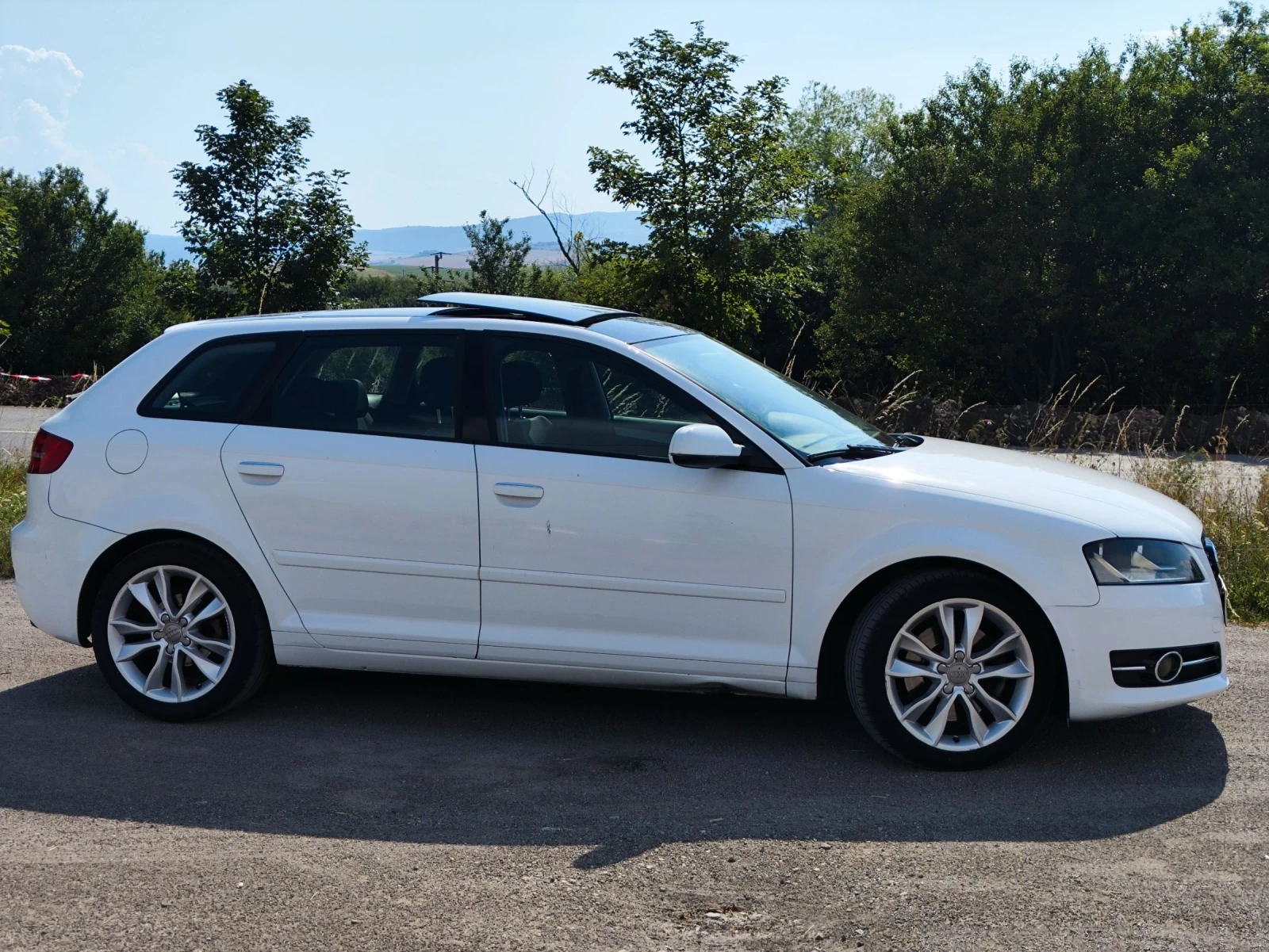 Audi A3 2.0 TDI 170кс. Панорама, снимка 8 - Автомобили и джипове - 55410411