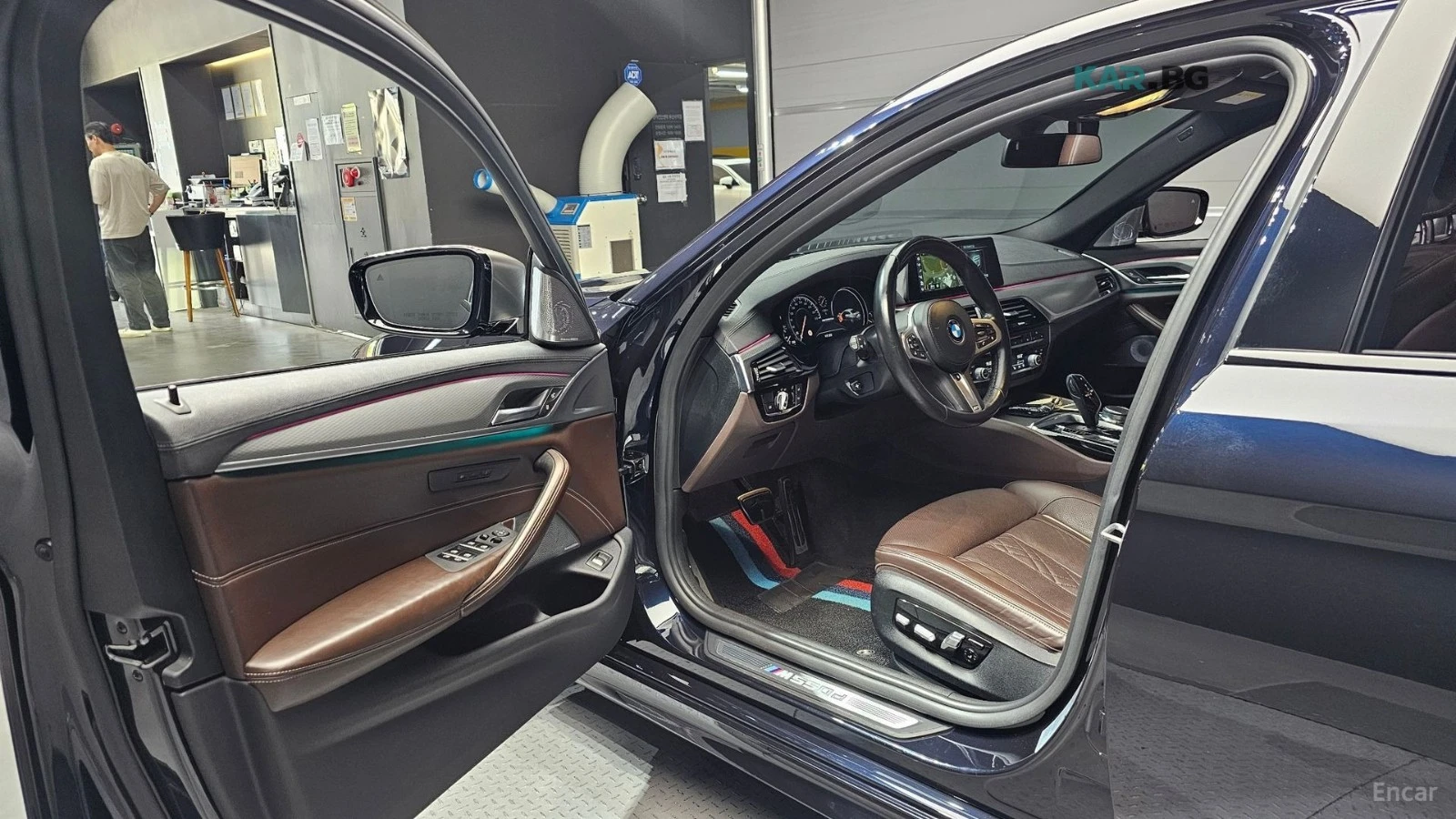 BMW 550 M550D* M PACK* XDRIVE* КОЖА* ПОДГРЕВ* ОБДУХВ* ПАНО, снимка 10 - Автомобили и джипове - 55245526