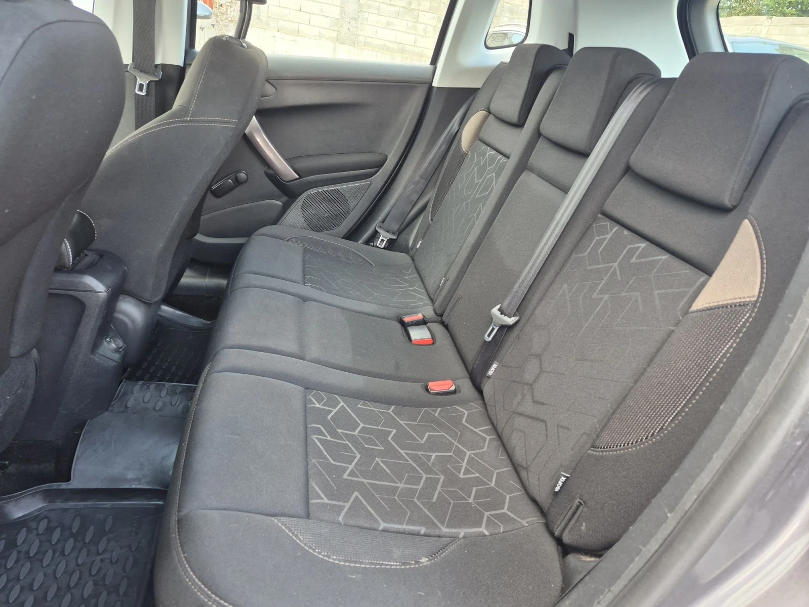 Peugeot 2008 Klima EURO 5, снимка 13 - Автомобили и джипове - 55588361