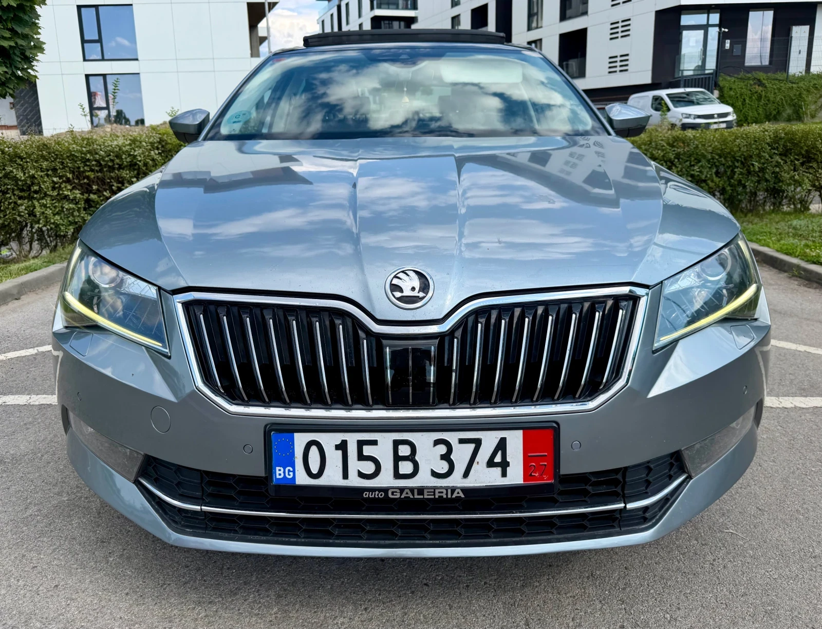 Skoda Superb Lauren & Klement Всичми екстри, снимка 4 - Автомобили и джипове - 55666000
