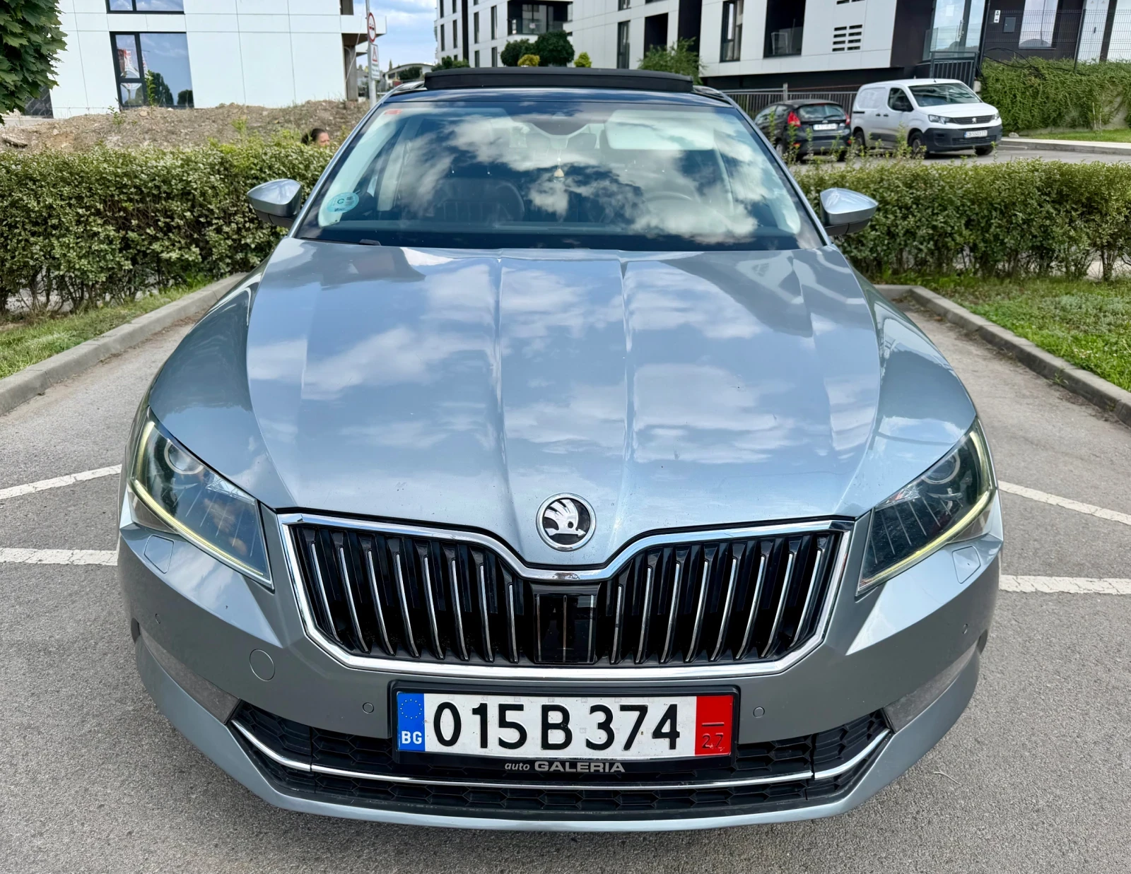 Skoda Superb Lauren & Klement Всичми екстри, снимка 3 - Автомобили и джипове - 55666000