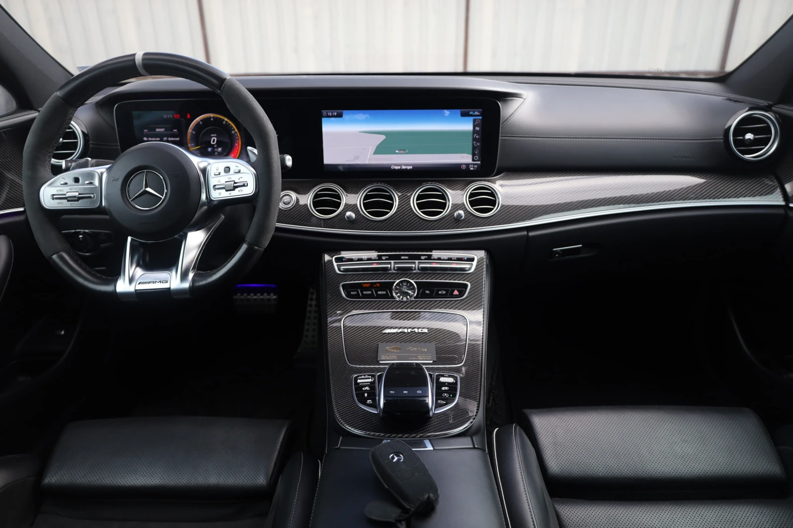 Mercedes-Benz E 63 AMG S 4M+ 750PS CERAMIC SchalenSitze 3D BURM Pano iCar, снимка 13 - Автомобили и джипове - 56021206