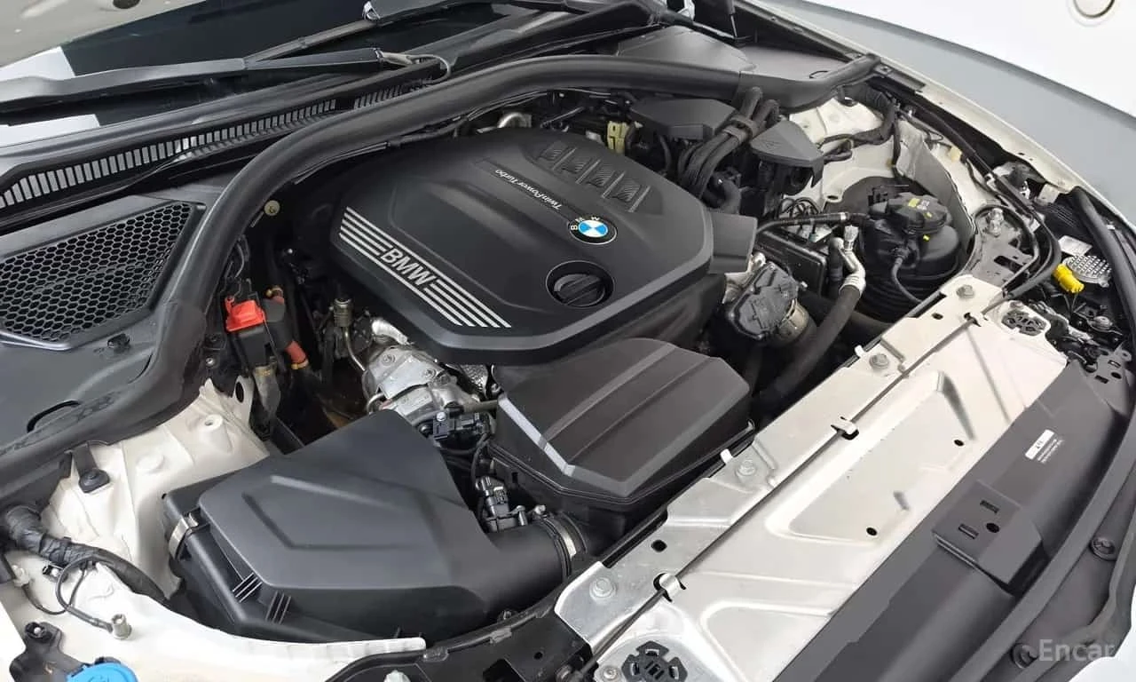 BMW 320 d * xDrive * M Sport * Head up * Шибидах * , снимка 17 - Автомобили и джипове - 56310936