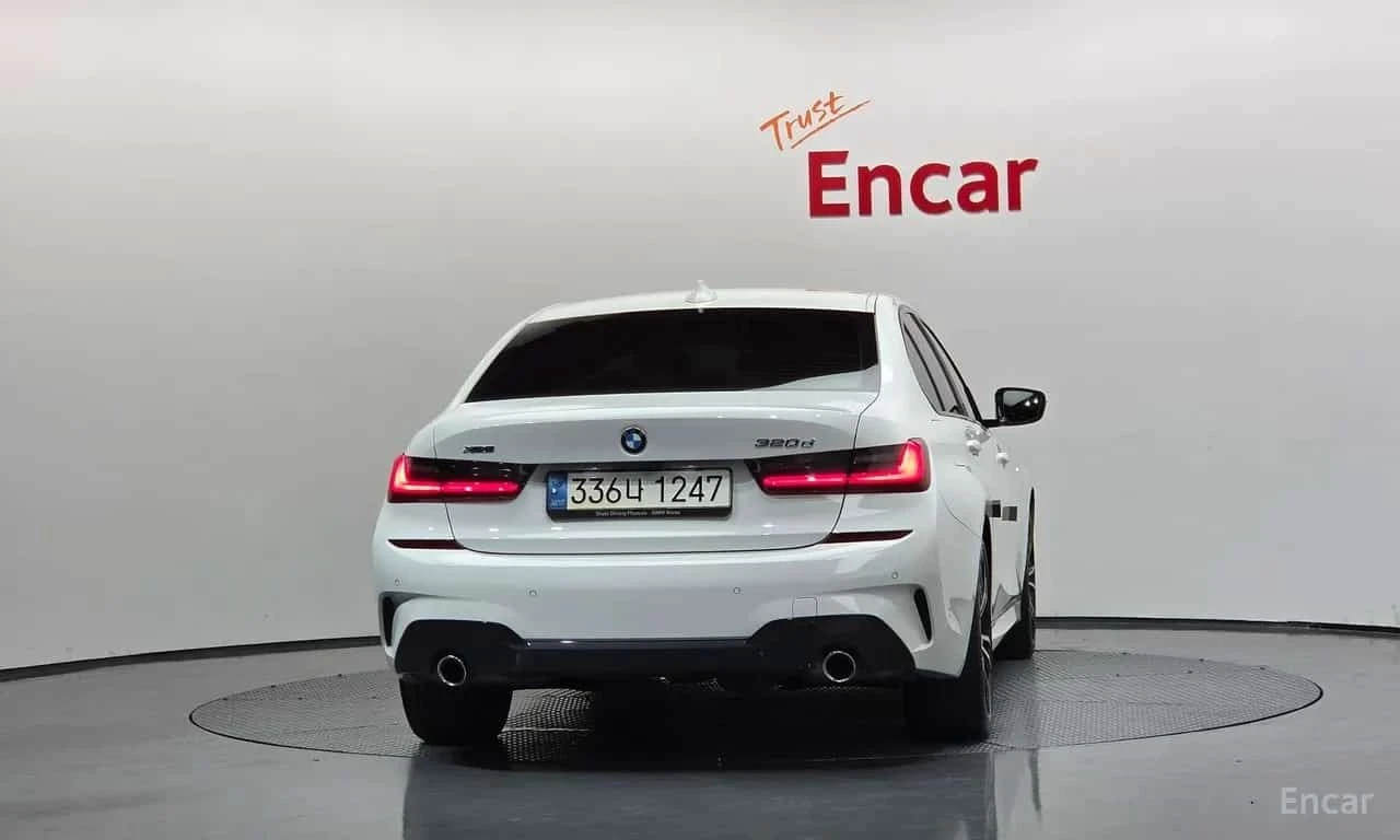 BMW 320 d * xDrive * M Sport * Head up * Шибидах * , снимка 4 - Автомобили и джипове - 56310936