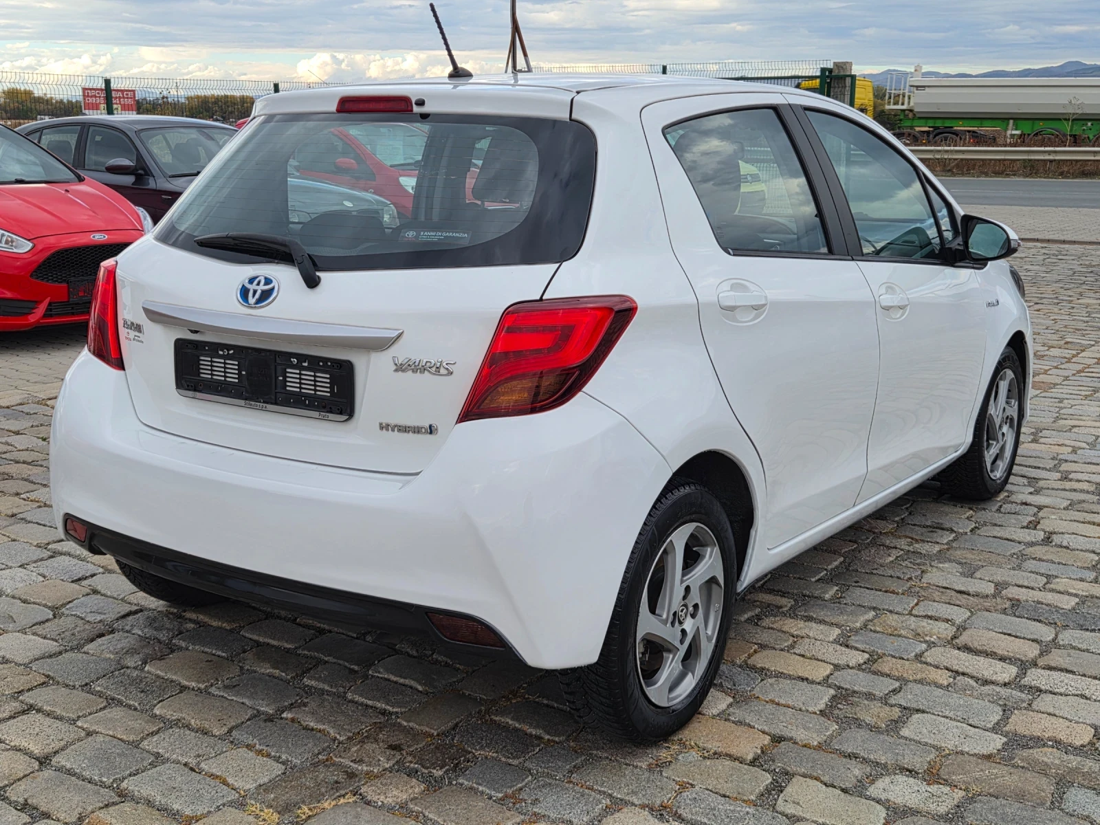 Toyota Yaris Hybrid 161000 ��. ���� 6 | Mobile.bg � ����������� 6
