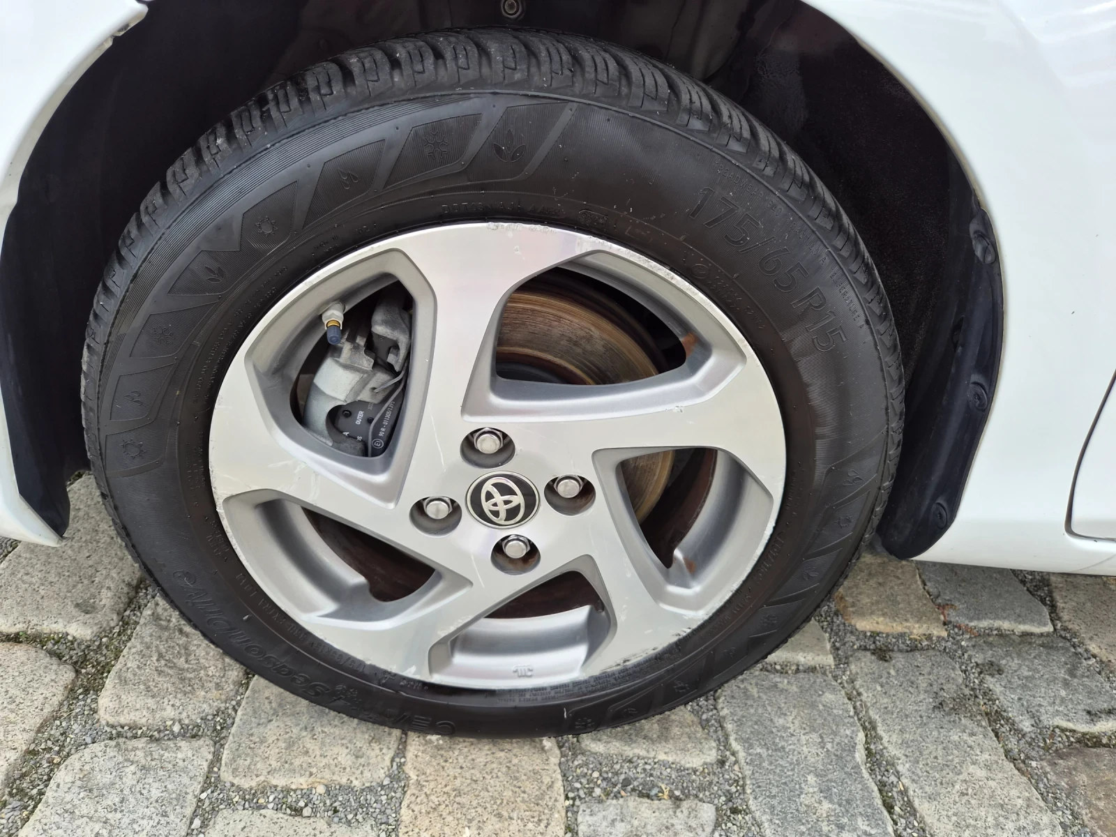 Toyota Yaris Hybrid 161000 ��. ���� 6 | Mobile.bg � ����������� 9