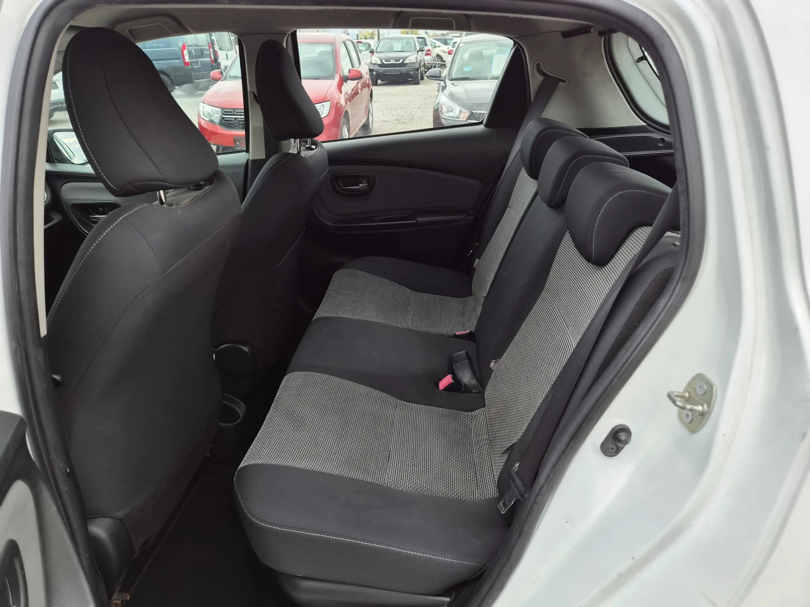 Toyota Yaris Hybrid 161000 ��. ���� 6 | Mobile.bg � ����������� 16