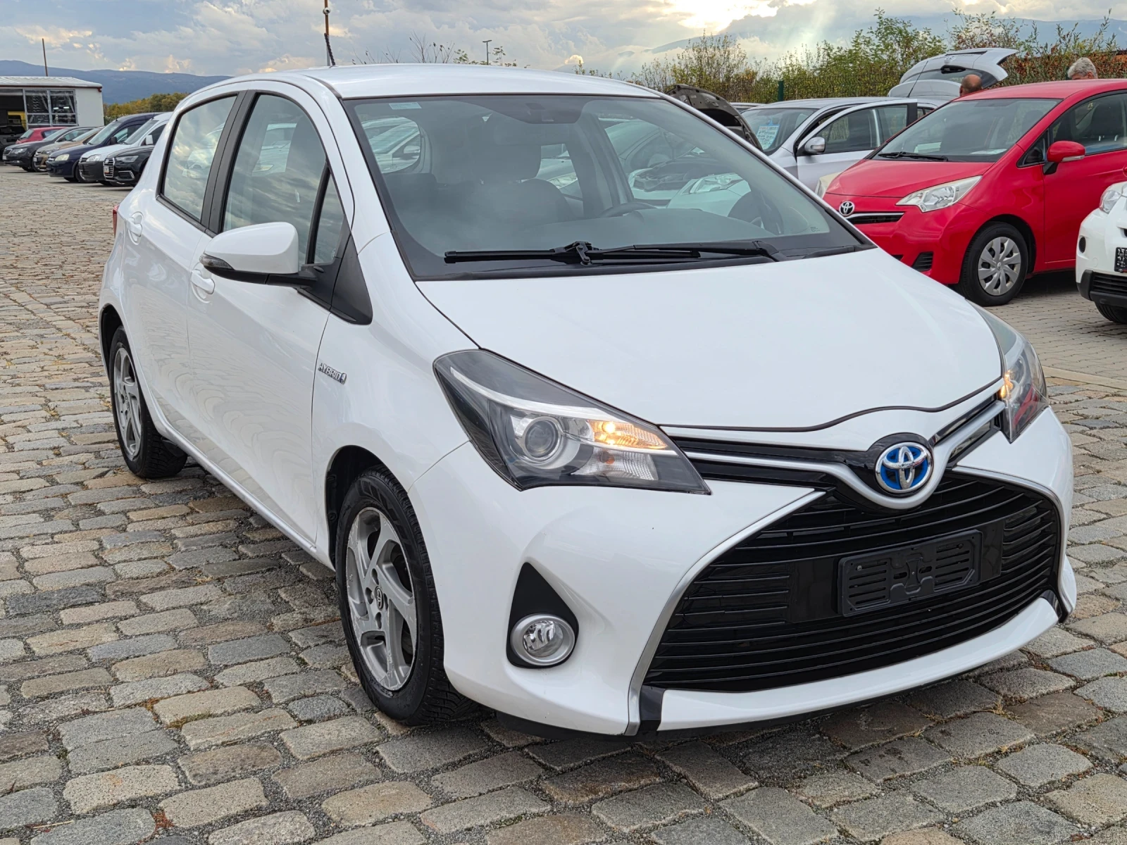 Toyota Yaris Hybrid 161000 ��. ���� 6 | Mobile.bg � ����������� 3