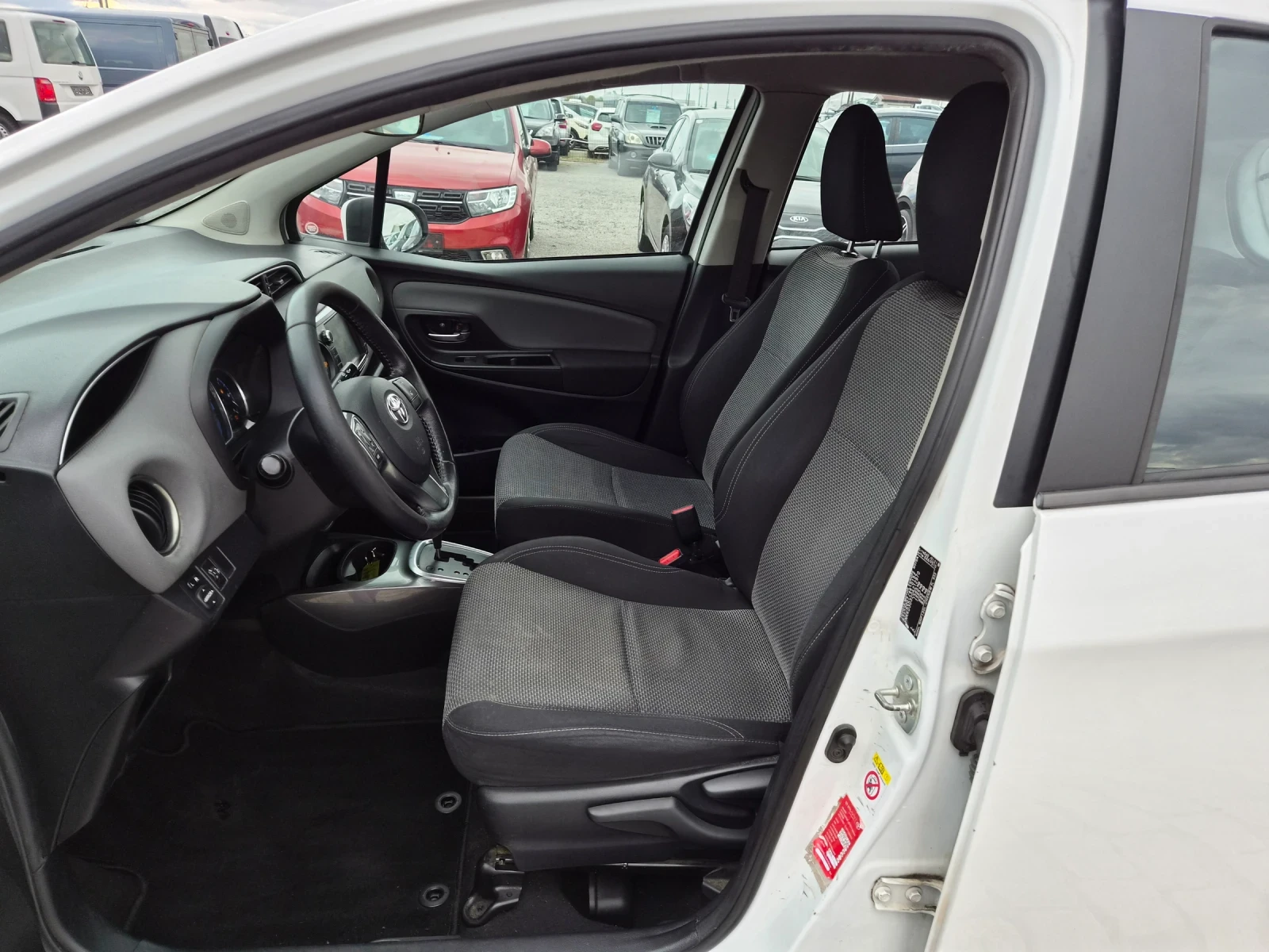 Toyota Yaris Hybrid 161000 ��. ���� 6 | Mobile.bg � ����������� 10