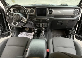 Jeep Gladiator OVERLAND* 4x4* CREW CAB* IMMACULATE CONDITION, снимка 10