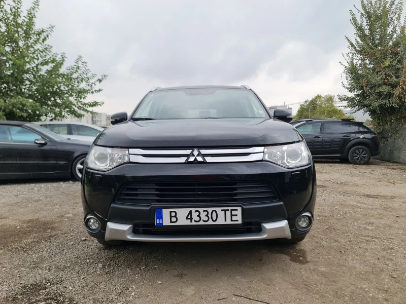 Mitsubishi Outlander УНИКАЛНА, снимка 3 - Автомобили и джипове - 48427387