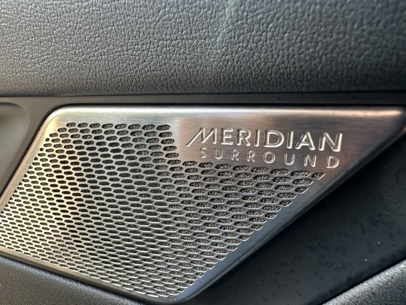 Jaguar I-Pace * HSE* PANO* LED* ACC* Проветряване на седалки* Bl, снимка 9 - Автомобили и джипове - 51289648