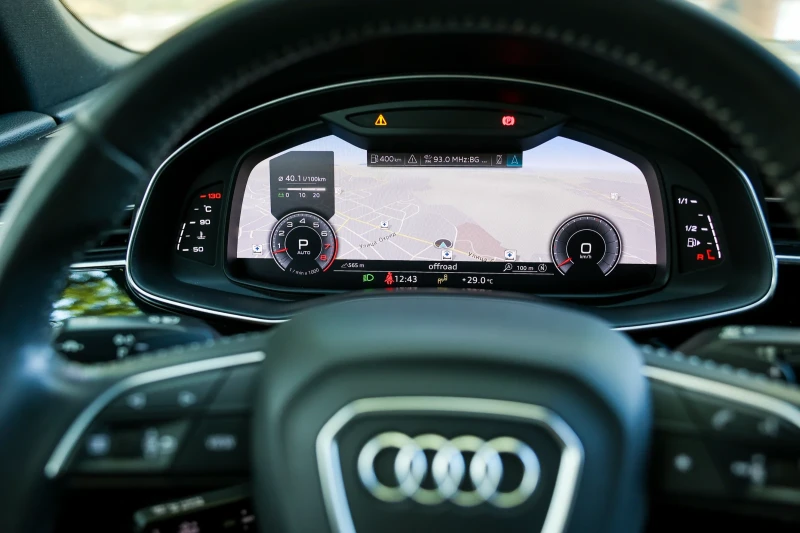 Audi Q8 S-line, снимка 8 - Автомобили и джипове - 52613598