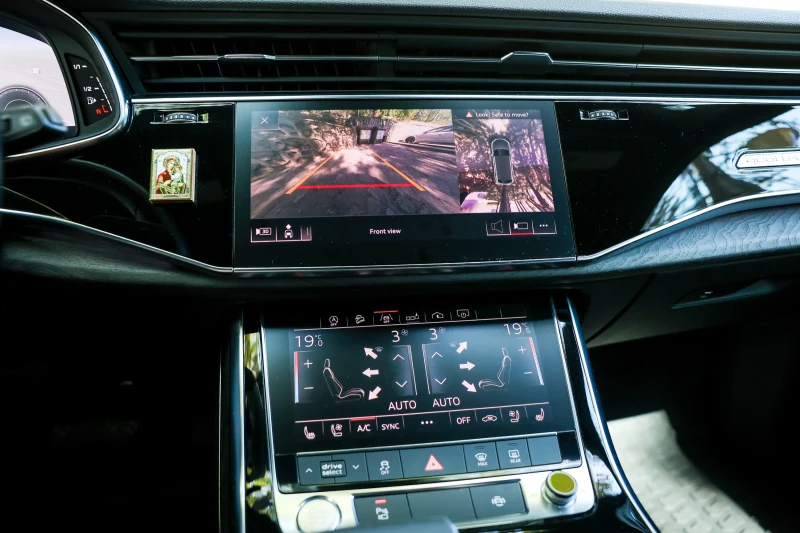 Audi Q8 S-line, снимка 9 - Автомобили и джипове - 52613598