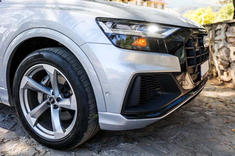 Audi Q8 S-line, снимка 3 - Автомобили и джипове - 52613598