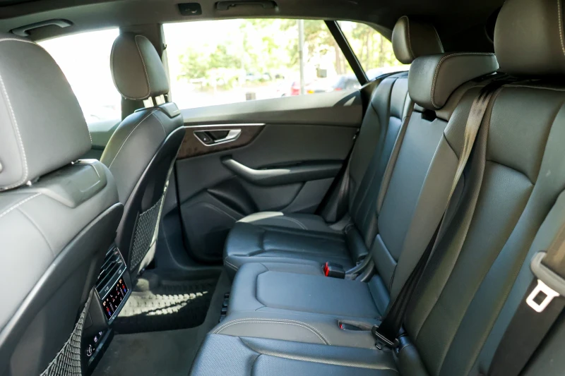 Audi Q8 S-line, снимка 13 - Автомобили и джипове - 52613598