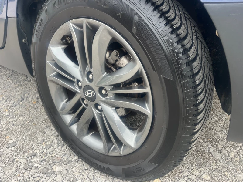 Hyundai IX35 1.6i , снимка 16 - Автомобили и джипове - 52030384