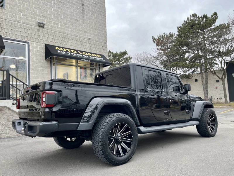 Jeep Gladiator OVERLAND* 4x4* CREW CAB* IMMACULATE CONDITION, снимка 4 - Автомобили и джипове - 53405476