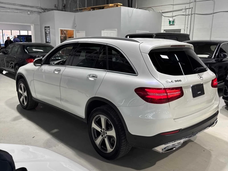 Mercedes-Benz GLC 300 * 360 * CARFAX * ПОДГРЕВИ * КАМЕРА, снимка 2 - Автомобили и джипове - 53434701