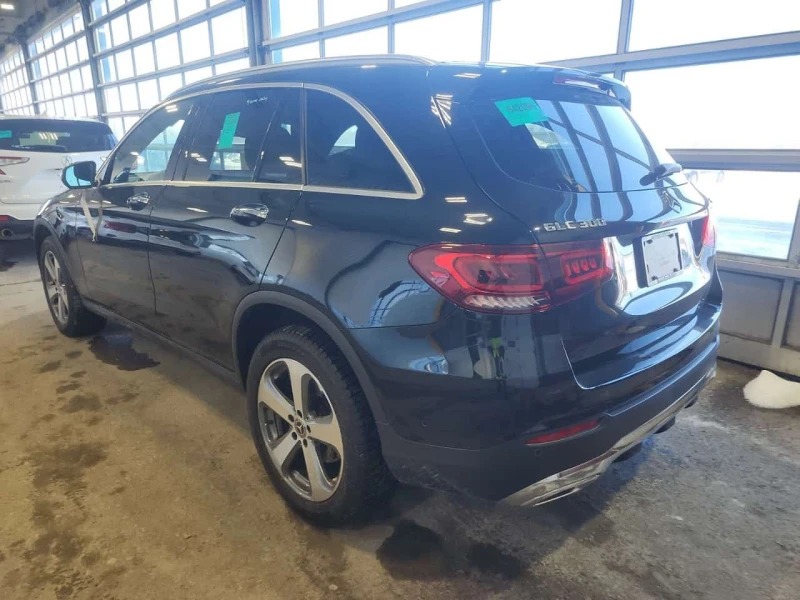 Mercedes-Benz GLC 300 2 KЛЮЧА* ПАНОРАМА* CARFAX * БЕЗ ПЪРВОНАЧАЛНА ВНОСК, снимка 4 - Автомобили и джипове - 53598618