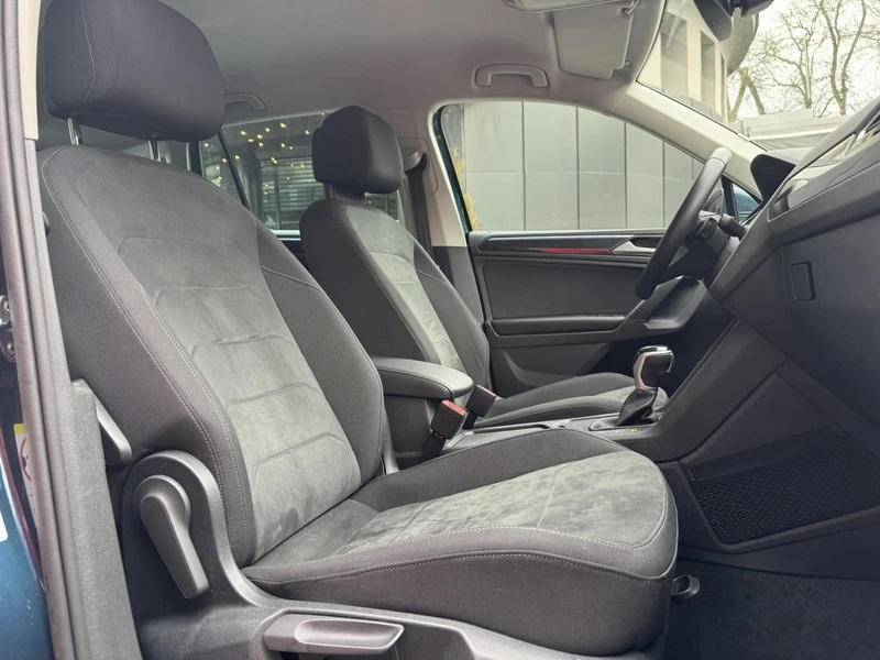 VW Tiguan 1.4i TSI e-Hybrid DSG "Elegance", снимка 13 - Автомобили и джипове - 53366854