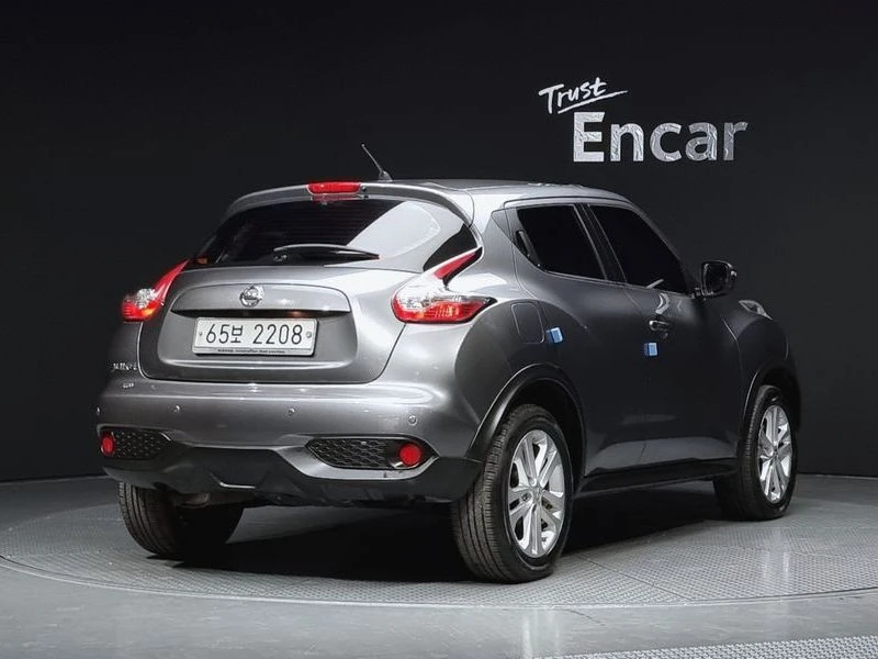 Nissan Juke 1.6 Automatic, снимка 2 - Автомобили и джипове - 56002866