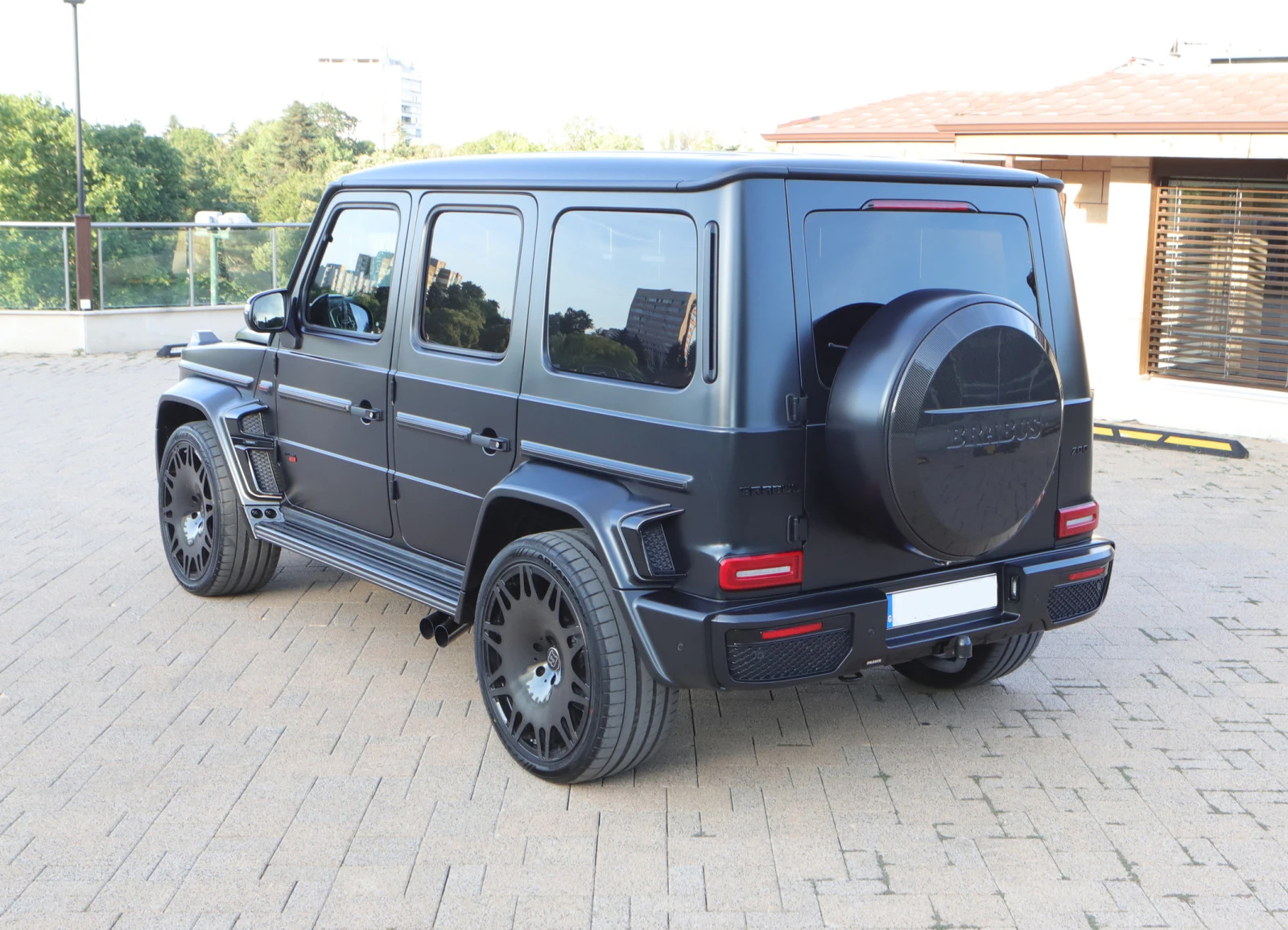 Mercedes-Benz G 63 AMG Brabus 700Widestar Magno Carbon Exclusive Гаранция - изображение 6