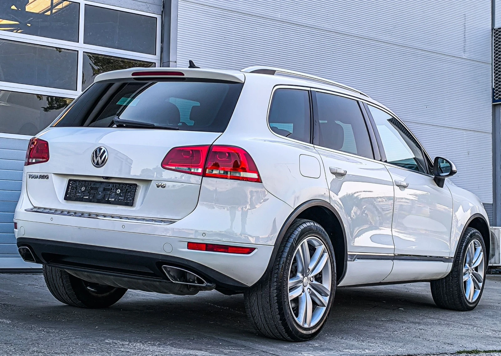 VW Touareg 3.0TDI 4-MOTION - изображение 6