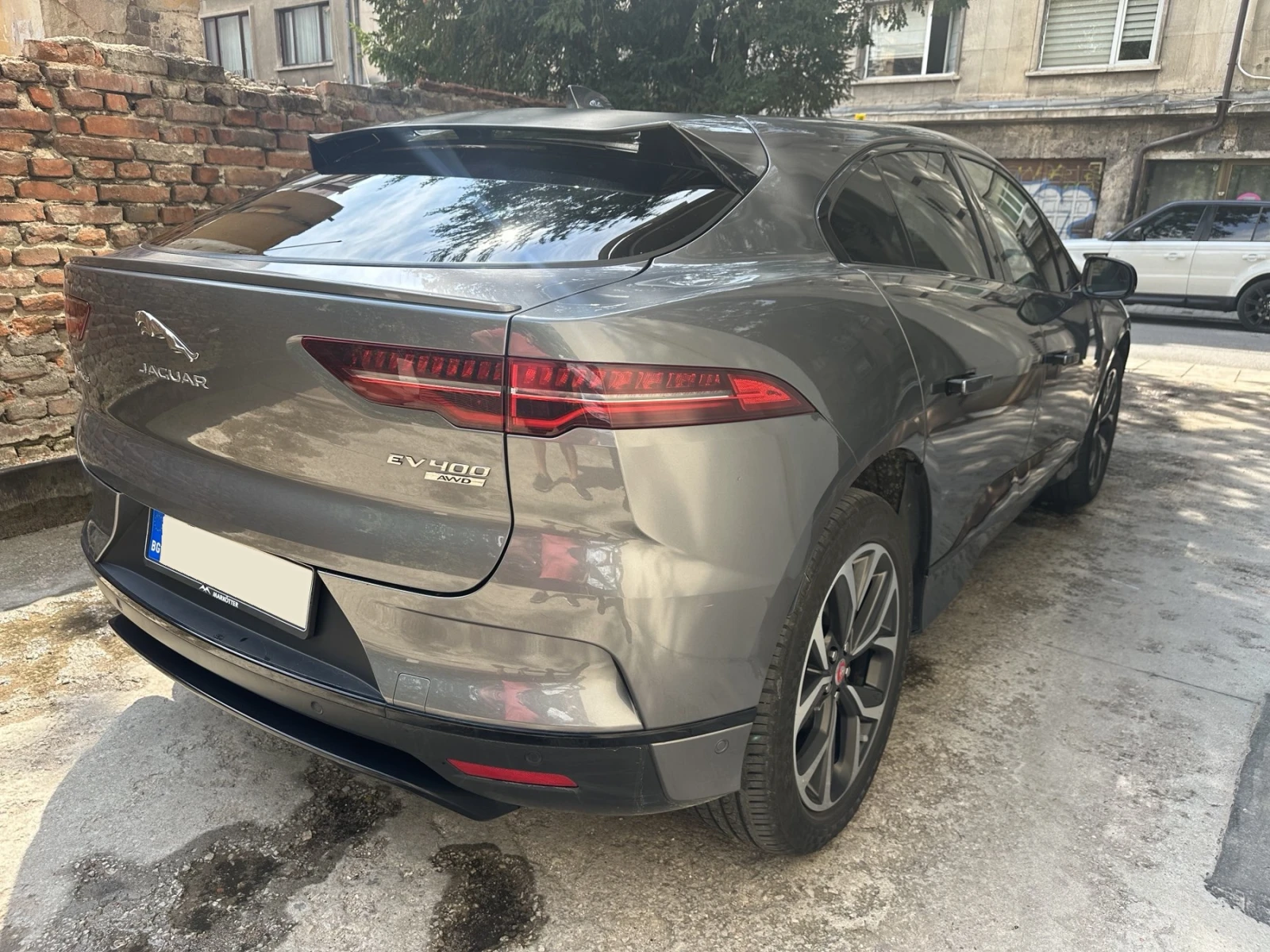 Jaguar I-Pace * HSE* PANO* LED* ACC* Проветряване на седалки* Bl - изображение 3