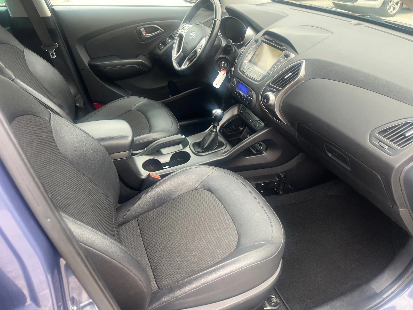 Hyundai IX35 1.6i  - изображение 8
