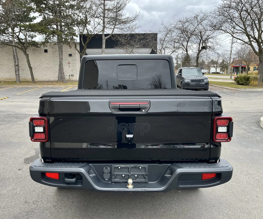 Jeep Gladiator OVERLAND* 4x4* CREW CAB* IMMACULATE CONDITION - изображение 6