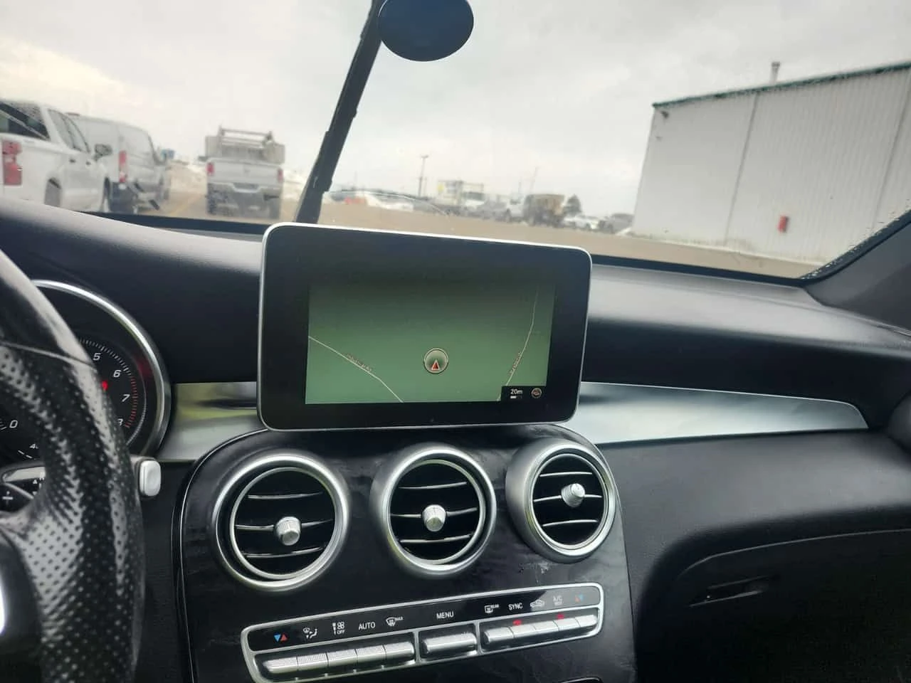 Mercedes-Benz GLC * 300 * CARFAX * ЦЕНА ДО БГ, снимка 13 - Автомобили и джипове - 53749229