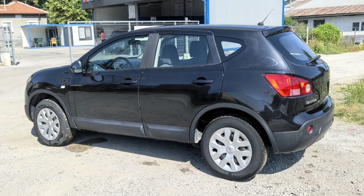 Nissan Qashqai 1.5dci, снимка 5 - Автомобили и джипове - 55609894