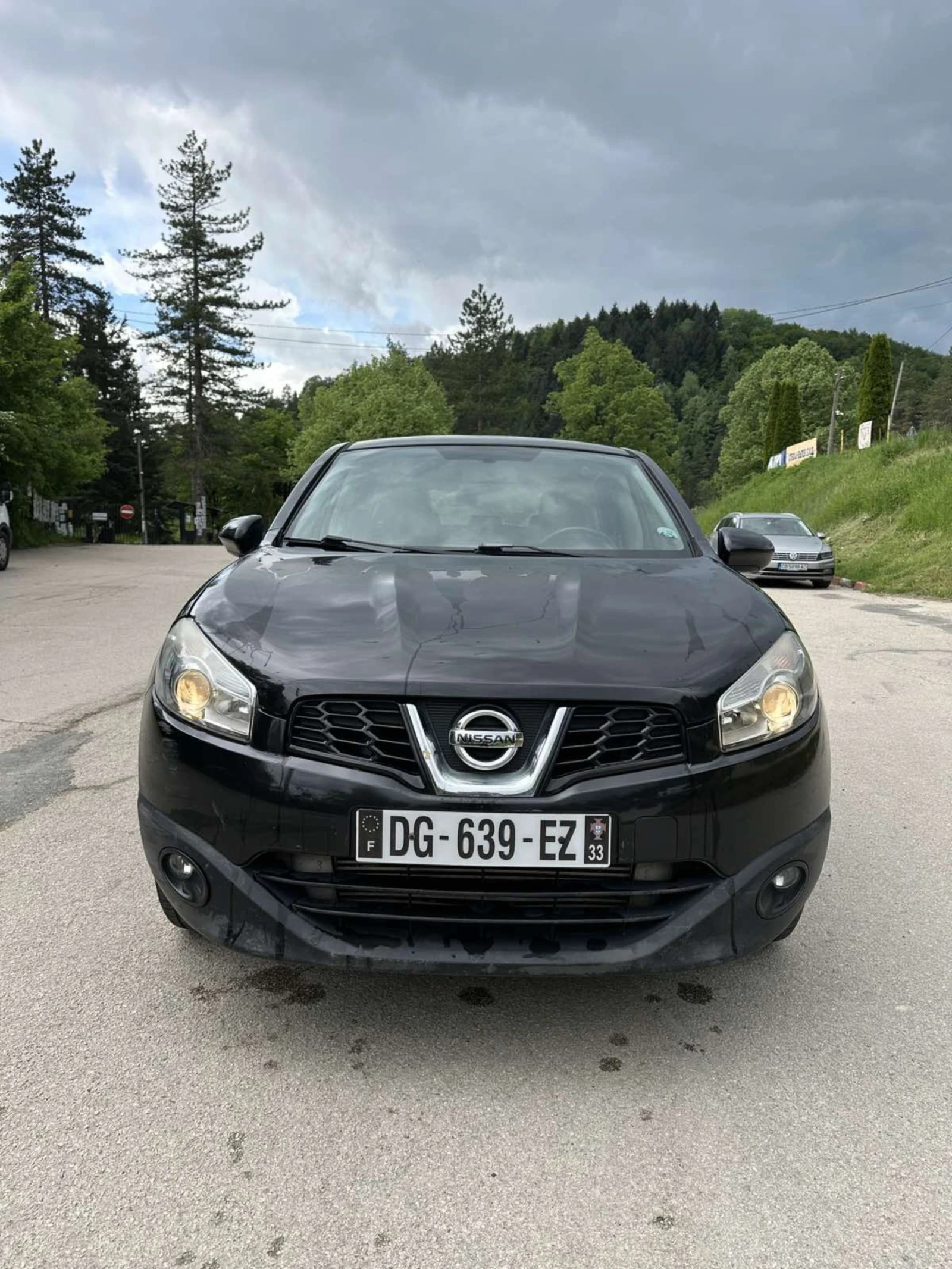 Nissan Qashqai 1.5dci, снимка 2 - Автомобили и джипове - 54560014