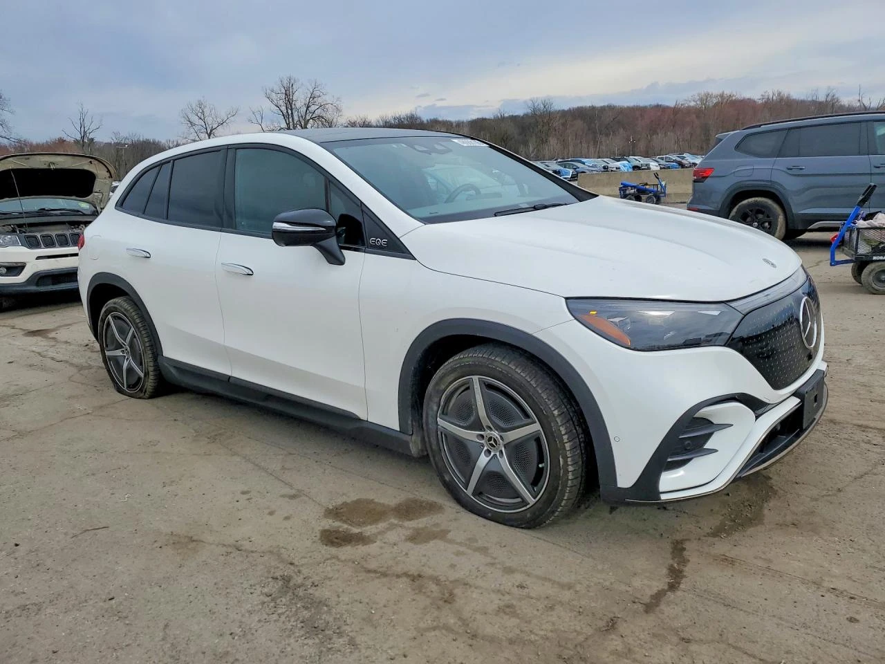 Mercedes-Benz EQE SUV 350 4MATIC, снимка 5 - Автомобили и джипове - 54553564