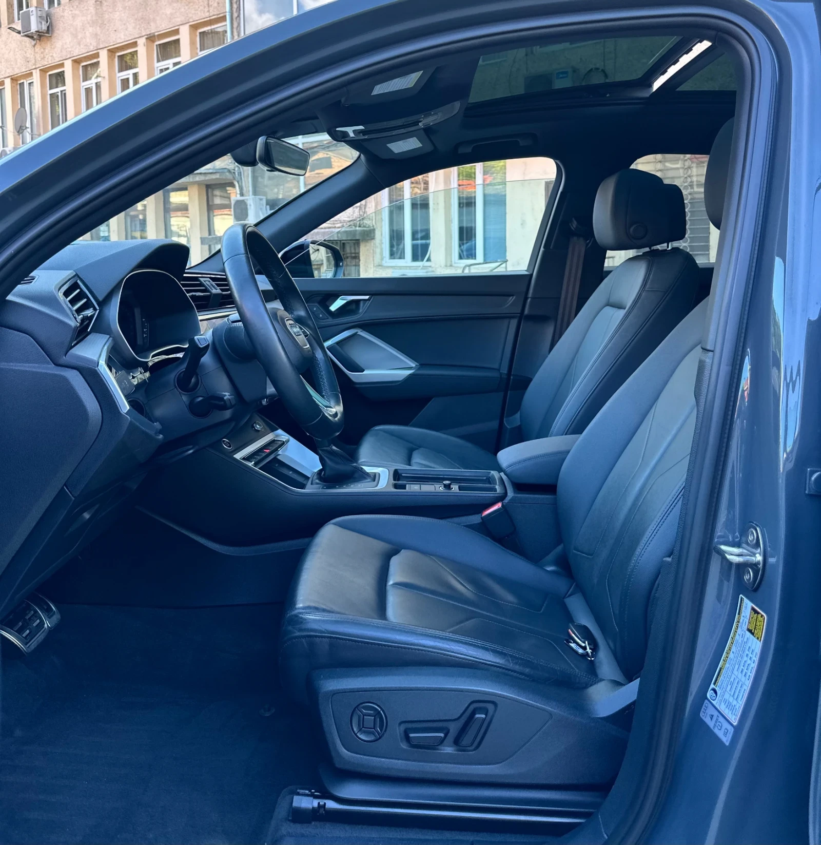 Audi Q3 45 TFSI QUATTRO FULL LED Black Optic , снимка 12 - Автомобили и джипове - 54672935