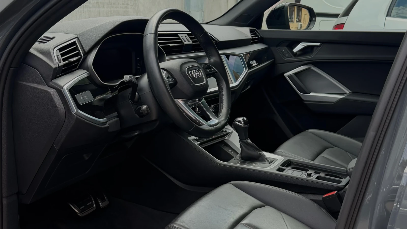 Audi Q3 45 TFSI QUATTRO FULL LED BLACK OPTIC , снимка 9 - Автомобили и джипове - 55076371