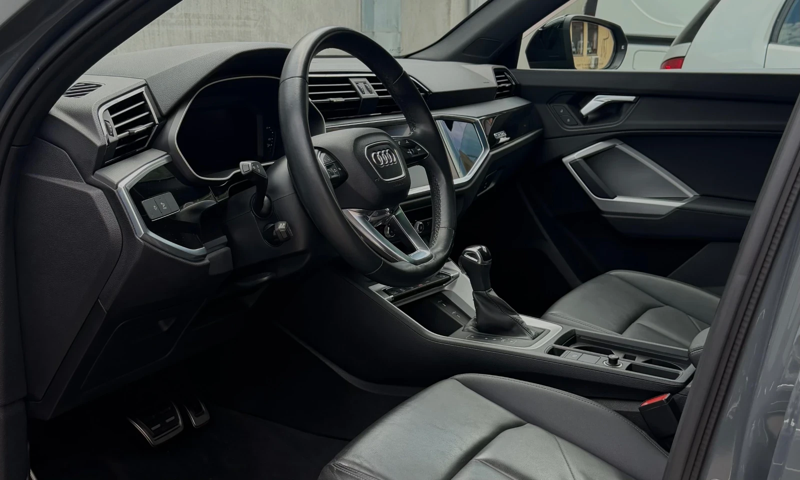 Audi Q3 45 TFSI QUATTRO FULL LED BLACK OPTIC , снимка 9 - Автомобили и джипове - 55427751