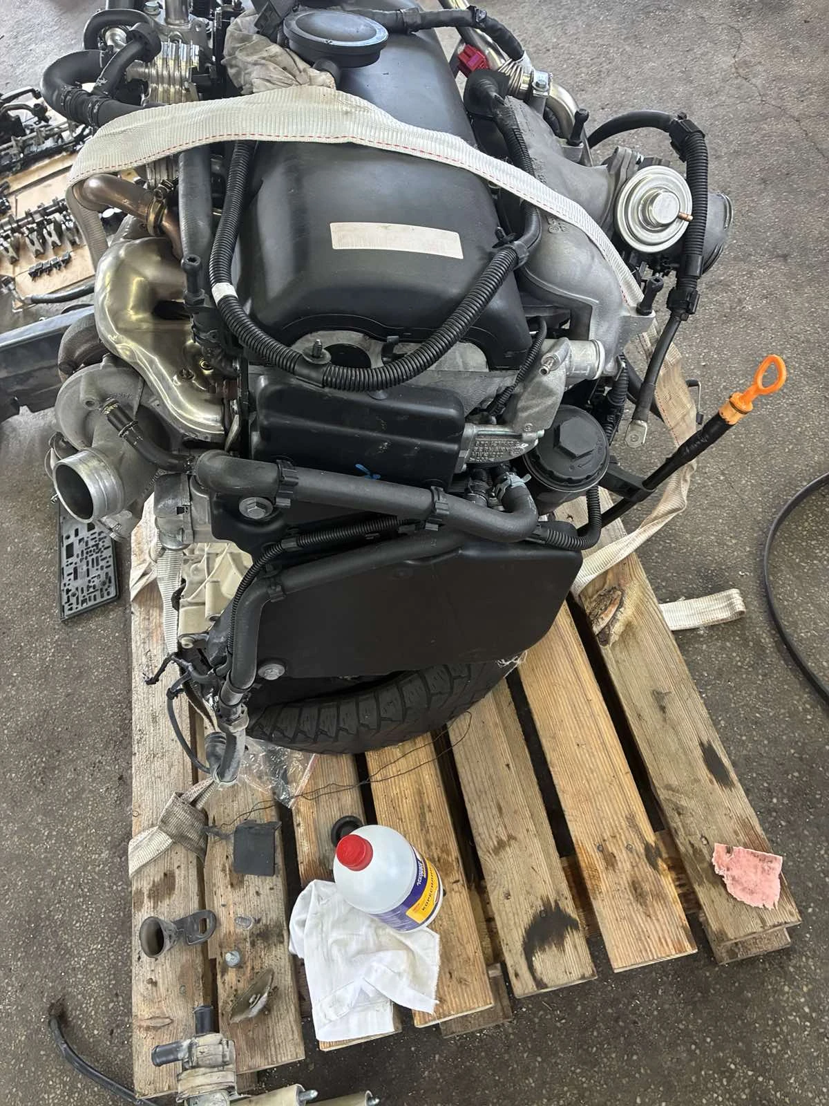 VW Touareg ДВИГАТЕЛ , снимка 2 - Автомобили и джипове - 54714370