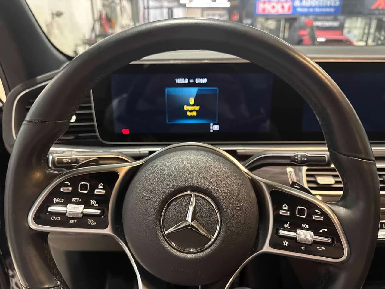Mercedes-Benz GLS 450 BURMESTER/ОБДУХВАНЕ/ПАНОРАМА/360/HUD, снимка 8 - Автомобили и джипове - 54991922