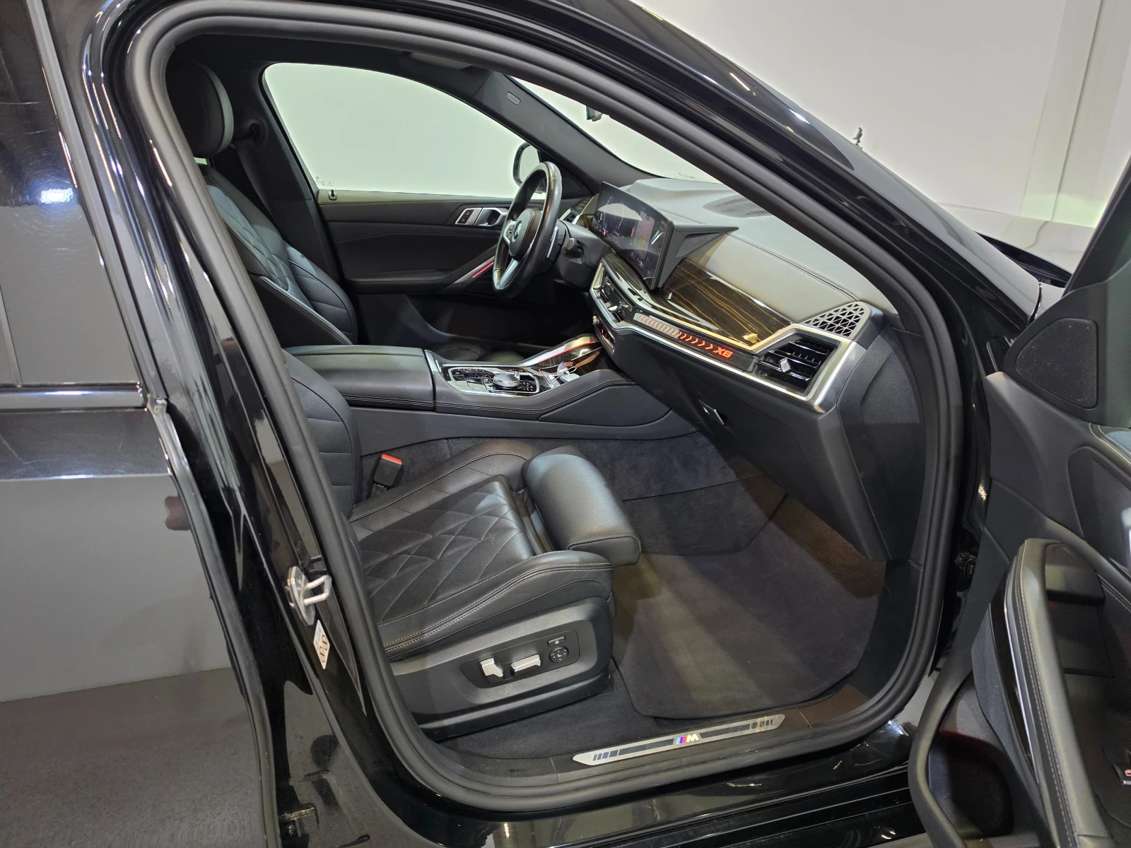 BMW X6 3.0d xDrive M-Sport Aut. LED-Xenon LC-Pro, снимка 11 - Автомобили и джипове - 55135989
