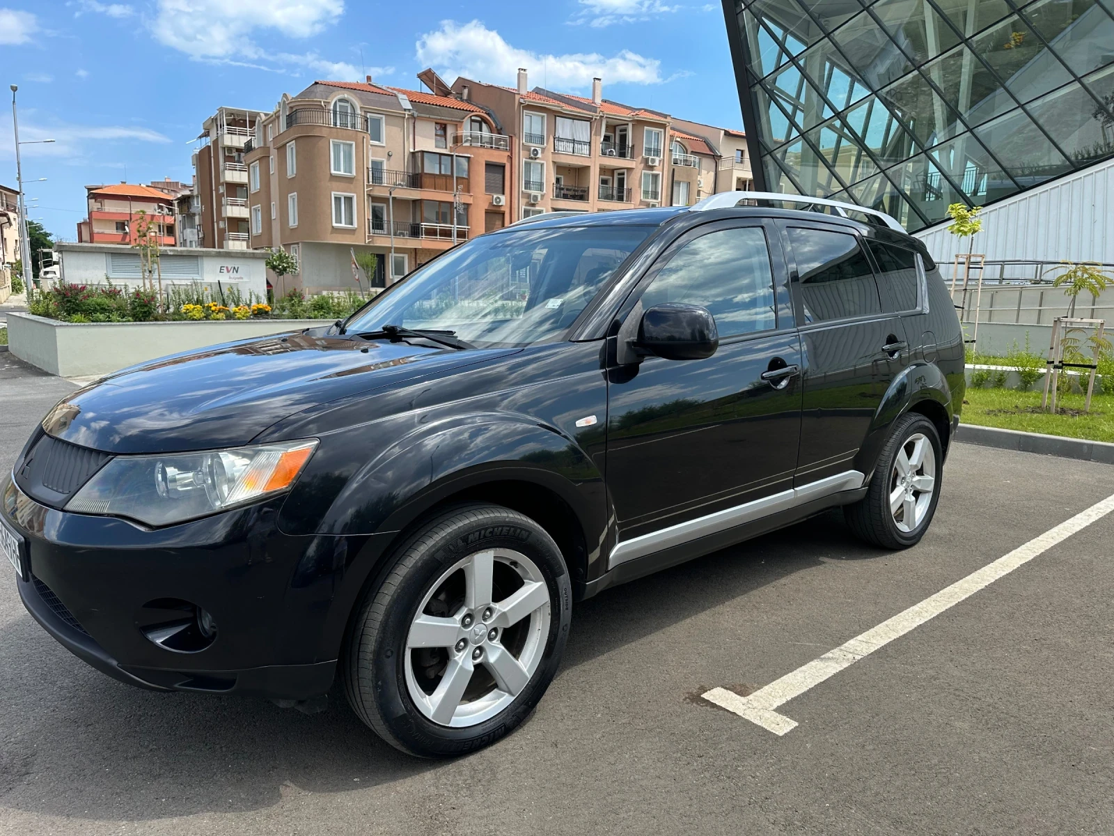 Mitsubishi Outlander, снимка 6 - Автомобили и джипове - 55227521